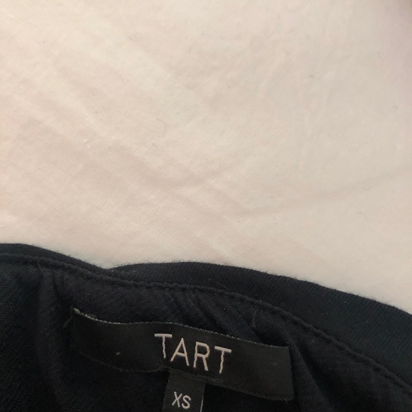 One should soft and easy to wear pre-owned dress. - Picture 5 of 5